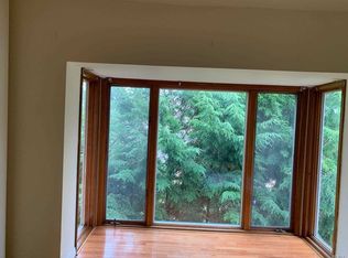 15702 Station Rd APT F, Flushing, NY 11355