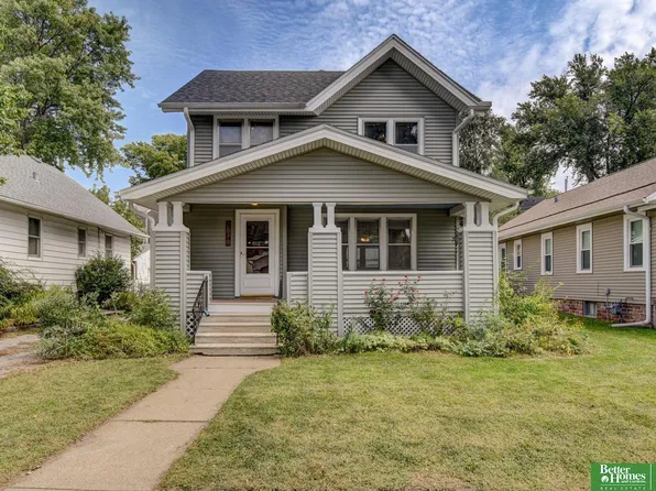 2819 S 32nd St, Omaha, NE 68105
