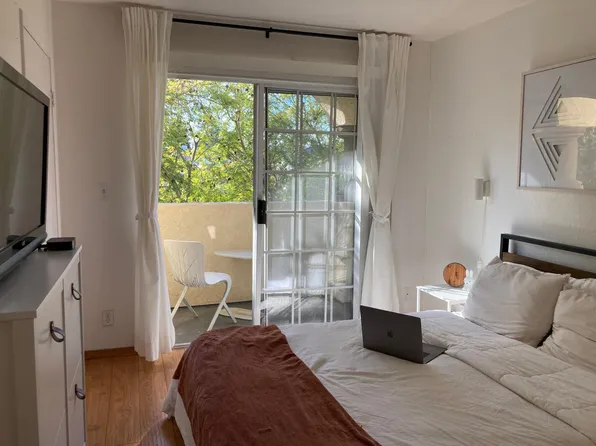 148 S Gramercy Pl APT 2, Los Angeles, CA 90004