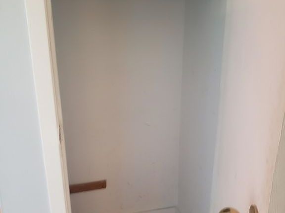 4th image of 198 Wildwood Dr
