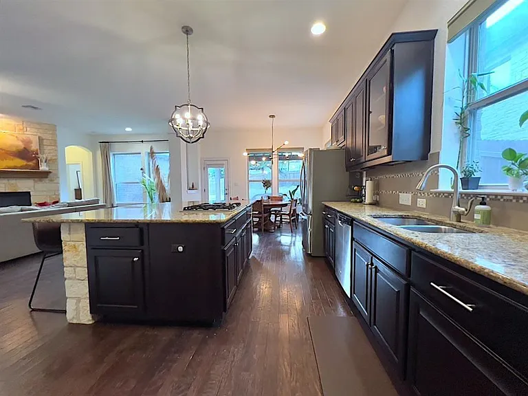 300 Grafton Ln — Photo 17