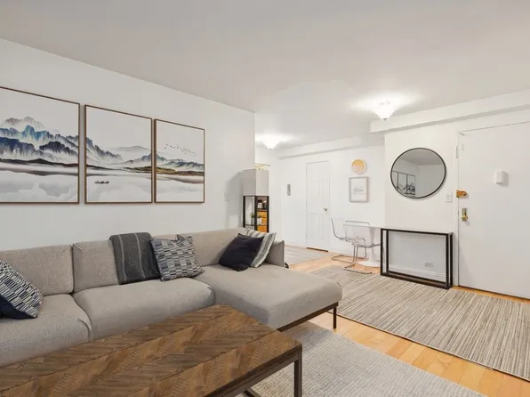 310 Lexington Avenue 2D image 1 of 10