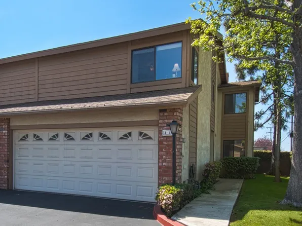 939 W 19th St, Costa Mesa, CA 92627