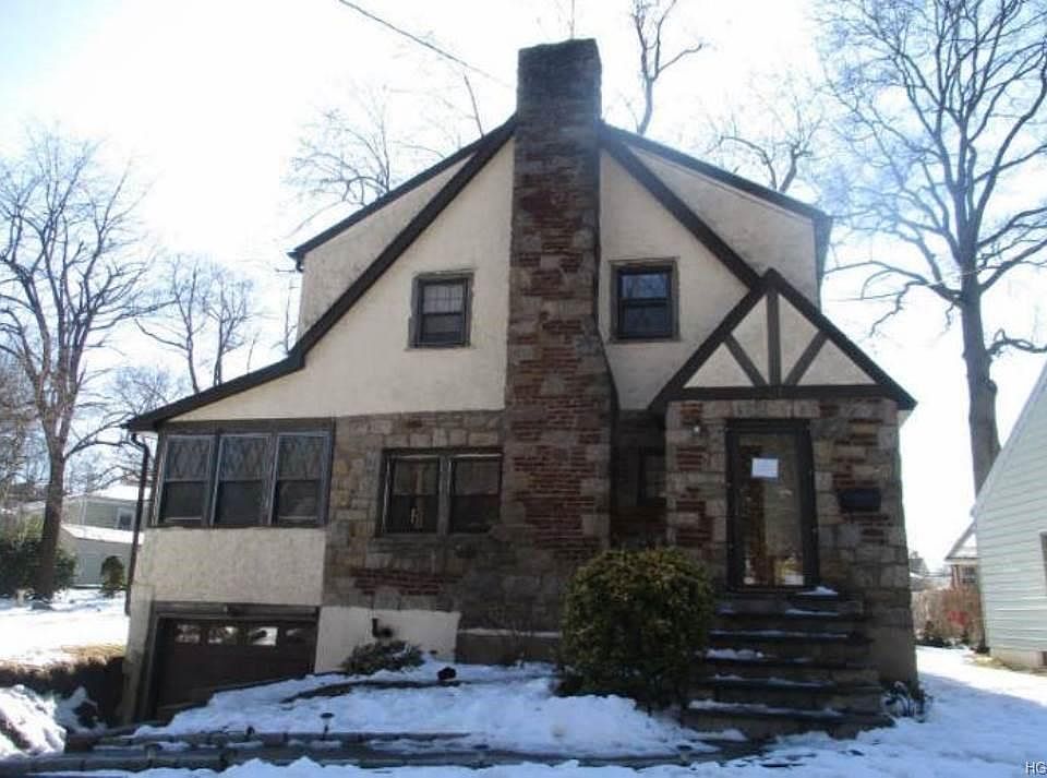 1st image of 17 Cheshire Ln