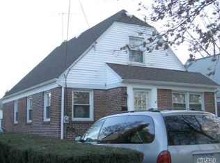 439 Garfield Ave, Mineola, NY 11501