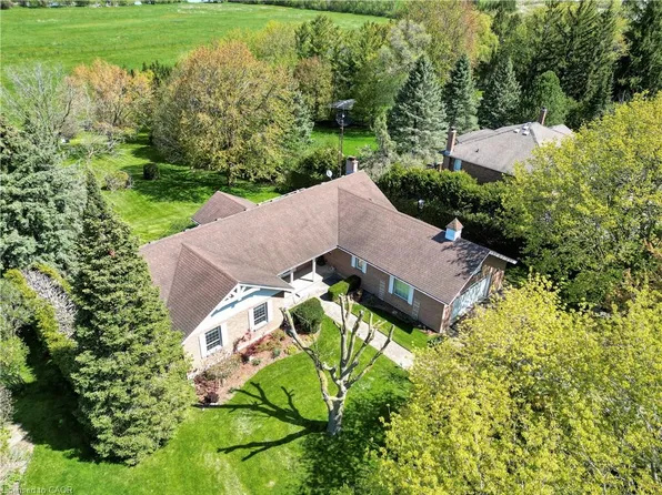 418 Country Squire Rd, Woolwich, ON N2J 4G8