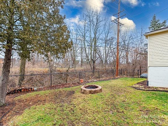 5th image of 1418 Collegewood St