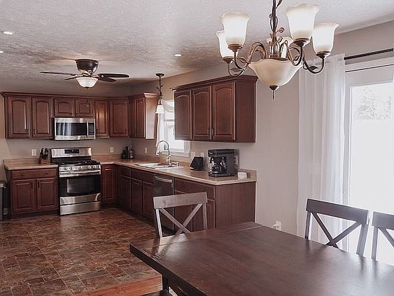 4th image of 68195 Jenny Lynn Dr