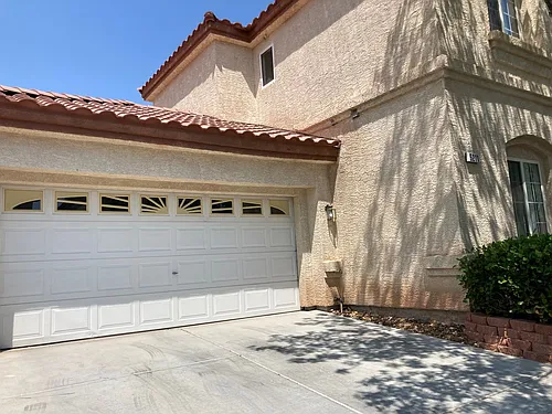 5211 Monterey Park Cir Photo 1