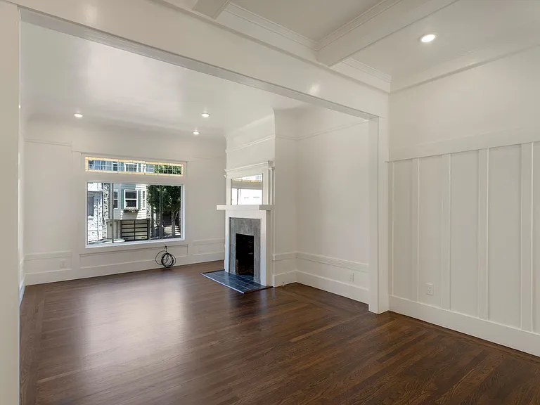 1445 Leavenworth Street — Photo 2