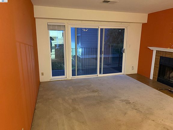 4th image of 1089 Wesley Ct APT 8