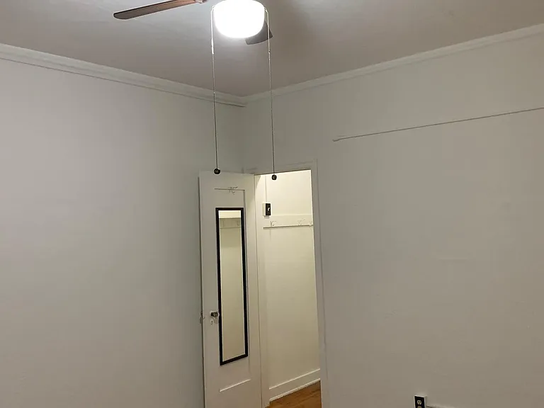 654 S Detroit St #306 — Photo 24