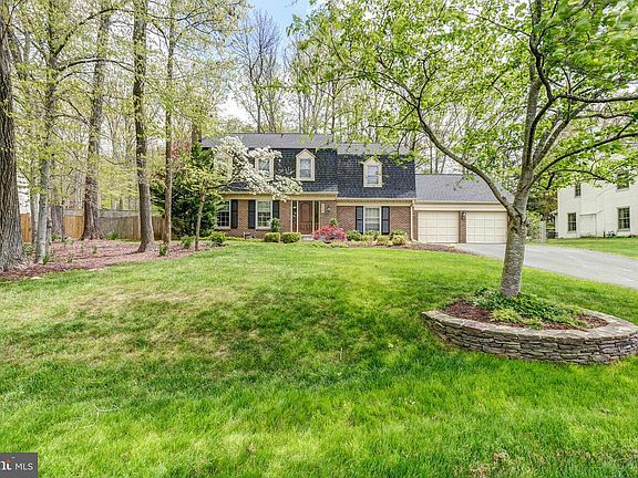 2nd image of 9317 Falls Bridge Ln