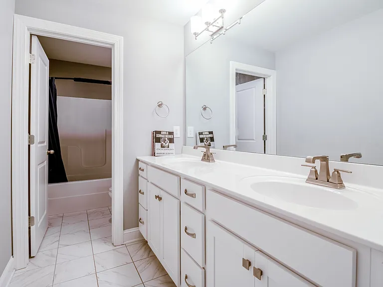 628 Bella Ct — Photo 8