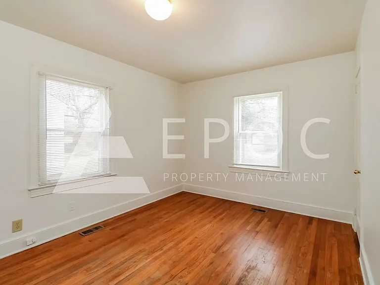 919 Bellvue St — Photo 4