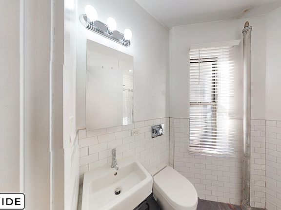4th image of 427 E 73rd St APT 5C