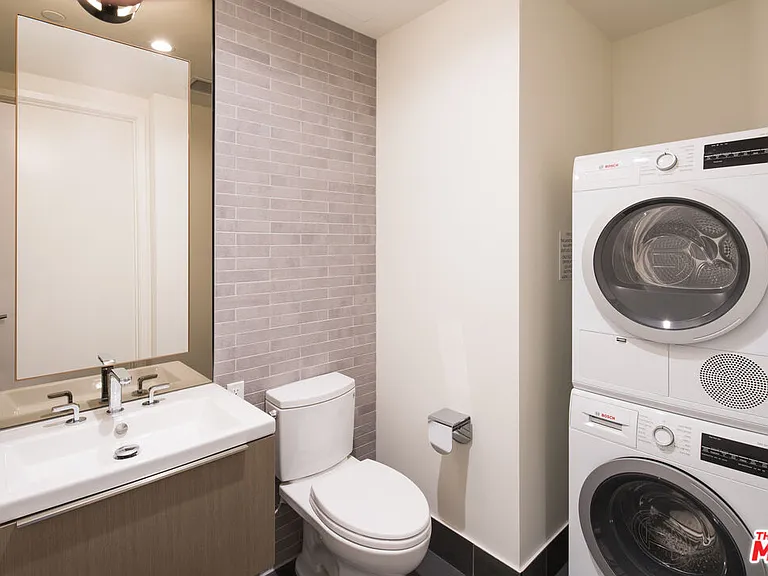 889 Francisco St #1511 — Photo 11