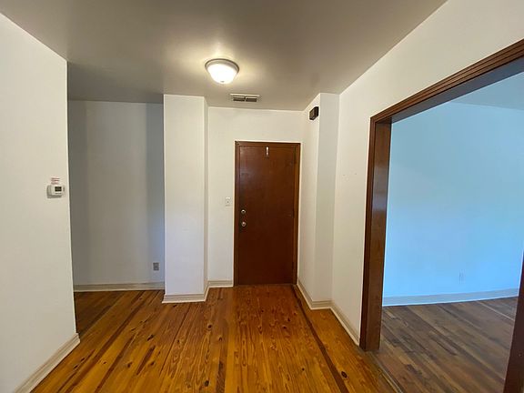 4th image of 418 N Meridian St #3