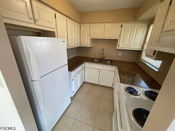 2nd image of 129 Stetson St