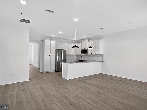 2nd image of 246 Clement Loop