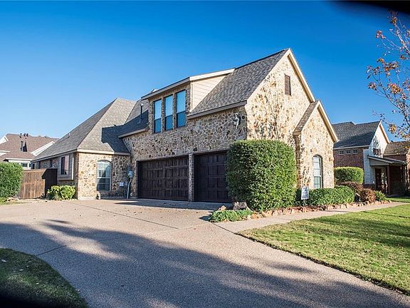 3rd image of 411 Waterlane Dr