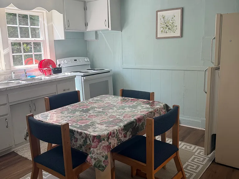 810 Pisgah Church Rd — Photo 11