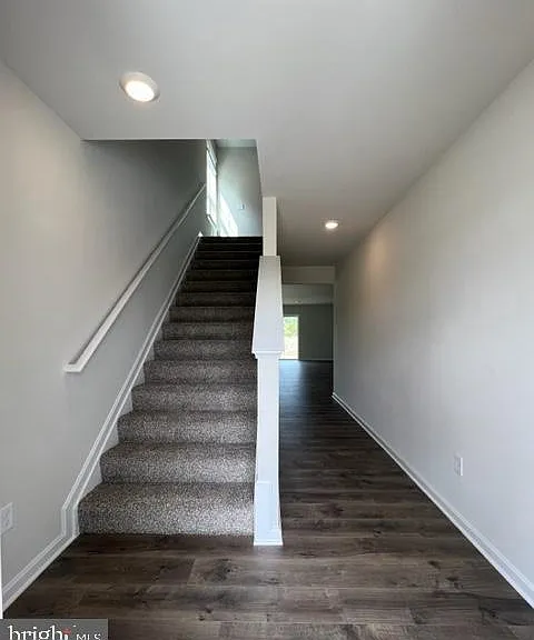 194 Hamstead Dr — Photo 5