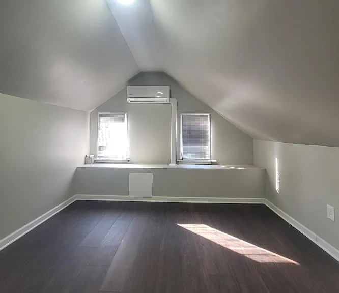 1005 Drexel Ave — Photo 13