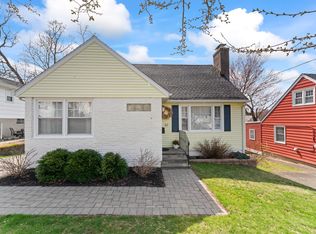 57 Rena Pl, Fairfield, CT 06825