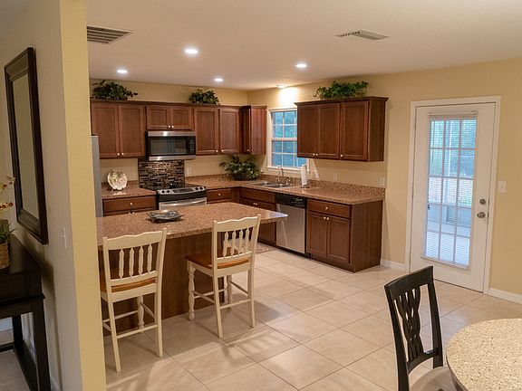 4th image of 11025 Euler Ave