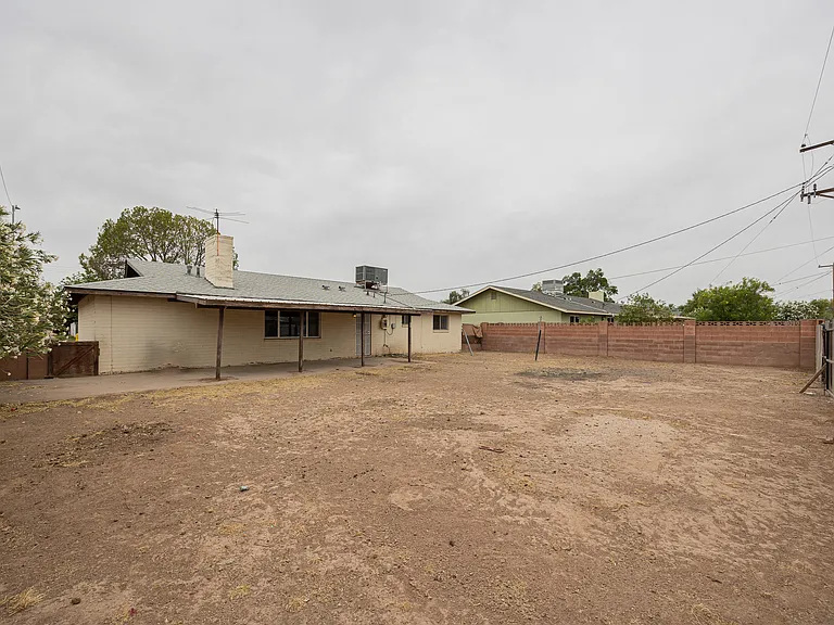 427 E Malibu Dr — Photo 20