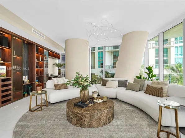 300 Biscayne Boulevard Way APT 301E, Miami, FL 33131