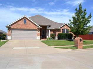 8736 Shavano Dr, Fort Worth, TX 76123