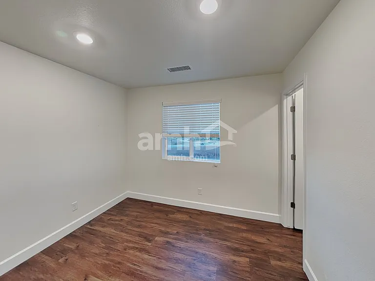 8265 Joyce Cir — Photo 19