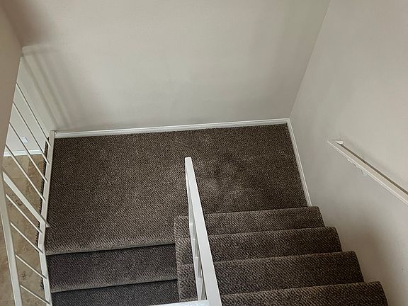 5th image of 523 Hart Dr APT 7