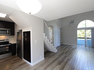 Oxnard Terrace, Van Nuys, CA 91401