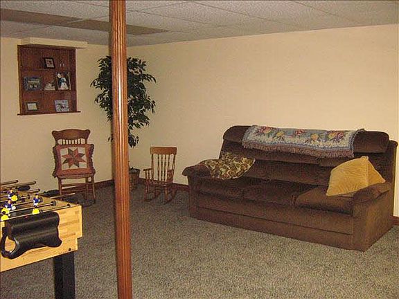 5th image of 8569 Saratoga Dr