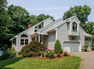 94 Honeycomb Ln, Milford, CT 06461