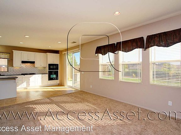 5th image of 32326 Lace Oak Dr