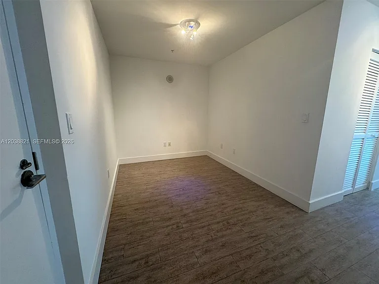 79 SW 12th St #3509 — Photo 4