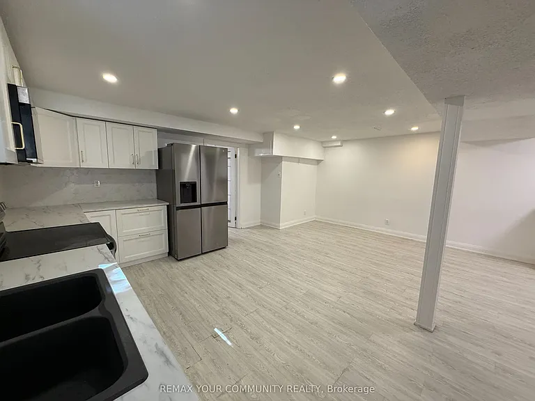 6 Albery Cres — Photo 7