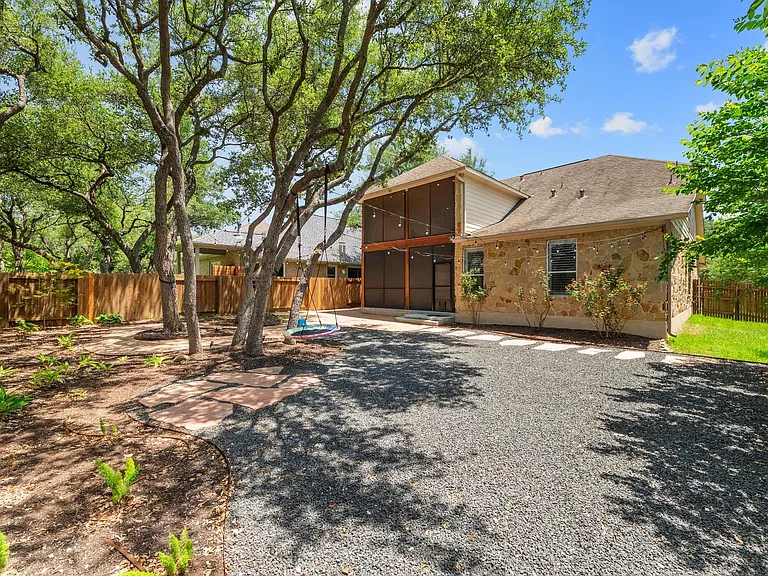 10820 Sky Rock Dr — Photo 23