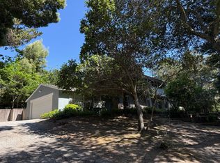 868 Eucalyptus Ave, Hillsborough, CA 94010