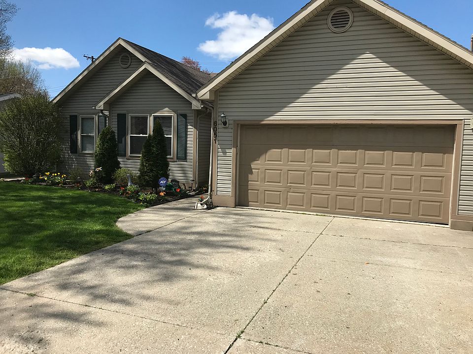 2 car garage 