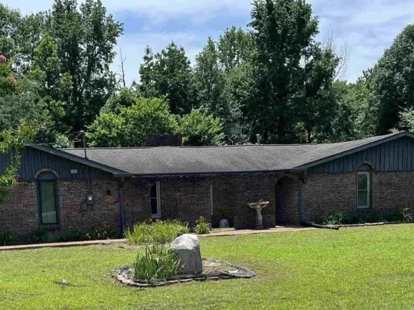 1125 Tyson Rd, Toone, TN 38381