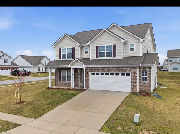 1126 Creek Way Ln, Greenwood, IN 46143