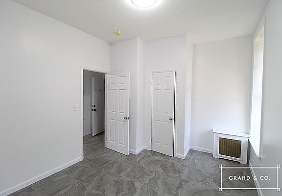 5th image of 548 Grand St #1F