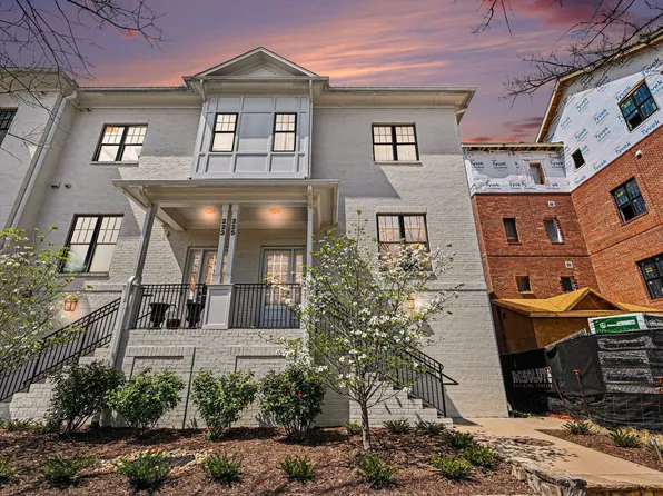 225 Meadowmont Ln, Chapel Hill, NC 27517