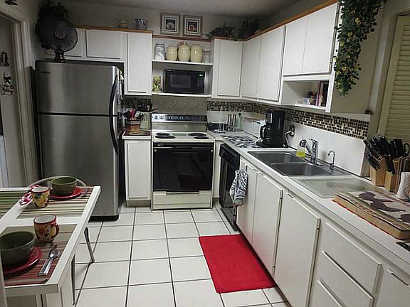 4th image of 19520 Bobolink Dr #19520