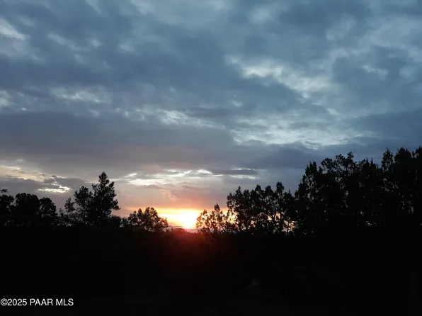 376D N Haywire Rd, Ash Fork, AZ 86320